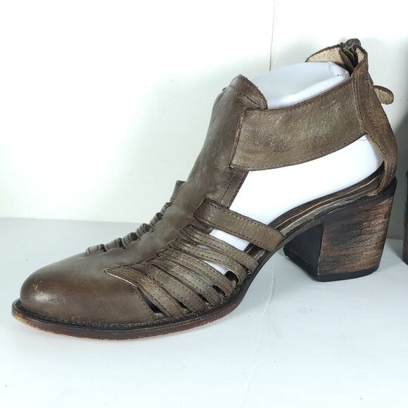 FREEBIRD BY STEVEN Women's US 9M Brown Leather Distressed Cut Out Booties Boots - Picture 7 of 16